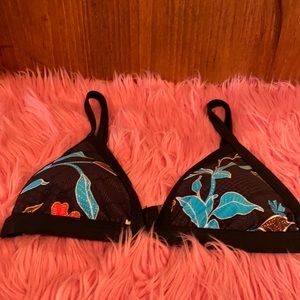 Hapari Envy bikini top NWT